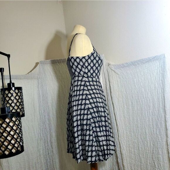 Old Navy Dress Black & White Dress Pasley Print Size Small - Picture 3 of 12